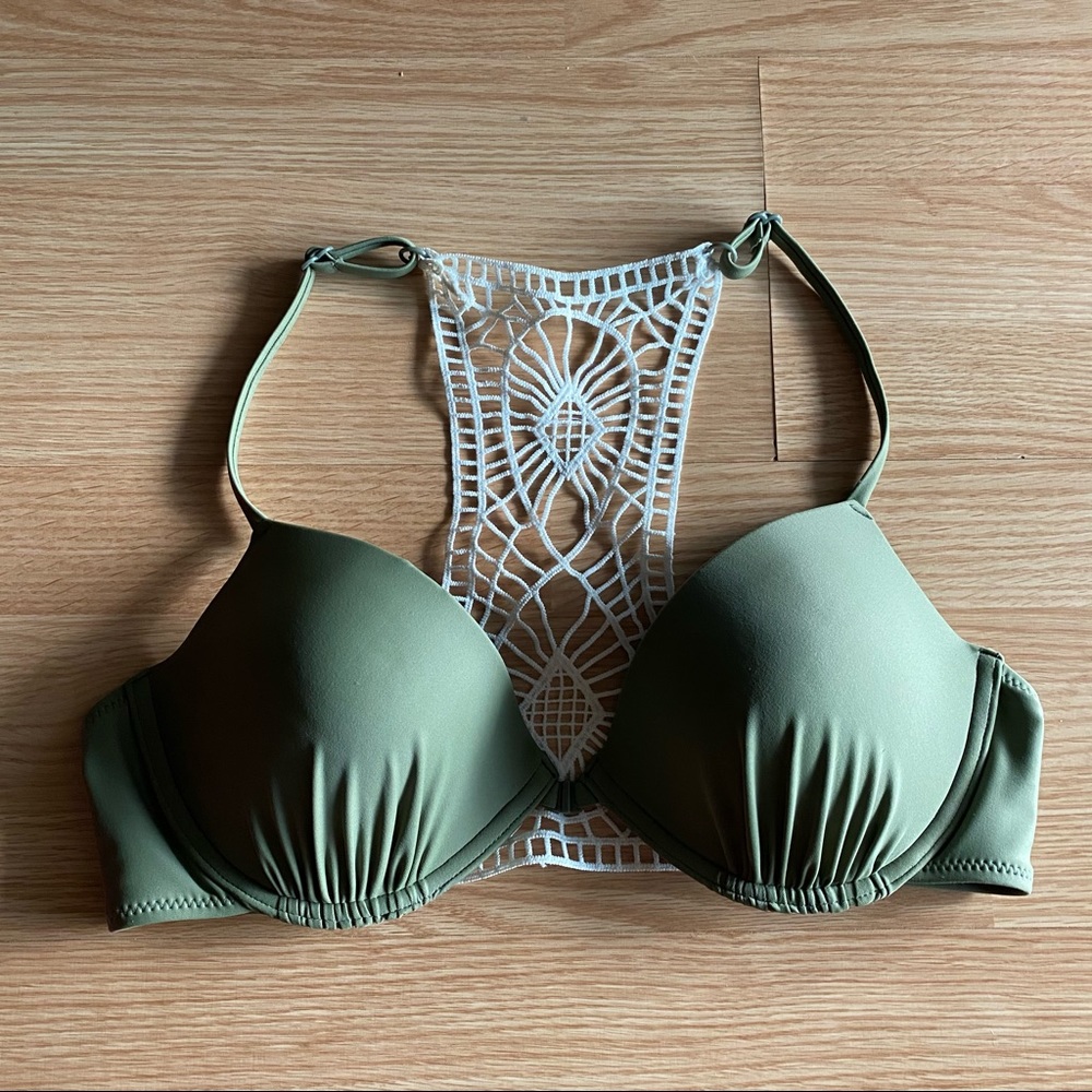 NWOT Xhilaration Green Lace Snap Front Bikini Top